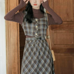 Vintage Vibes with a Modern Twist Step into cozy elegance