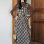 Vintage Vibes with a Modern Twist Step into cozy elegance