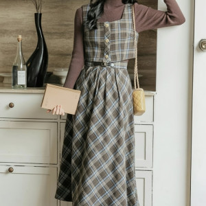 Vintage Vibes with a Modern Twist Step into cozy elegance